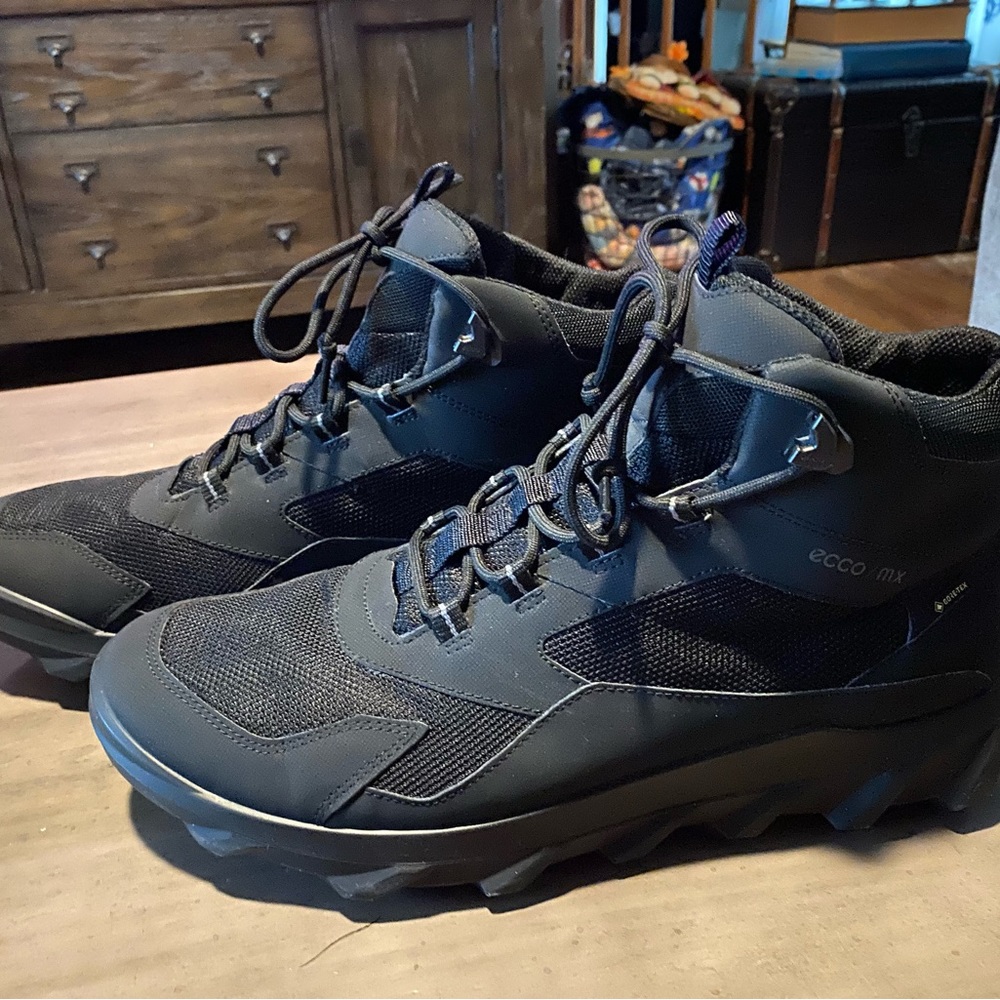 ECCO Men's Mx Mid Gore-tex Ankle Boot